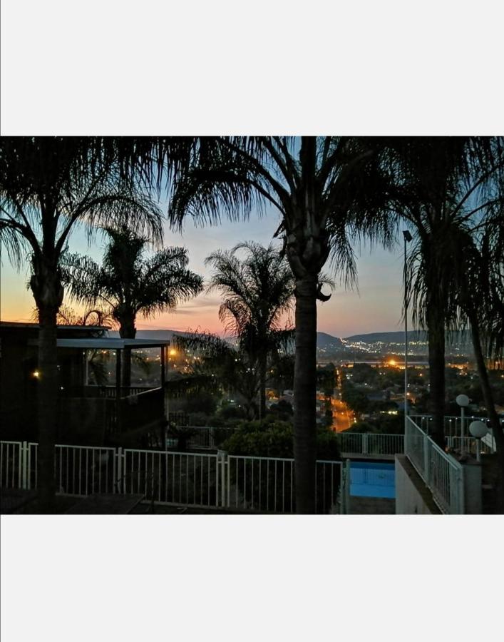 Palm View Guest House Pretoria-Noord Buitenkant foto