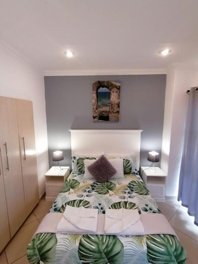 Palm View Guest House Pretoria-Noord Buitenkant foto