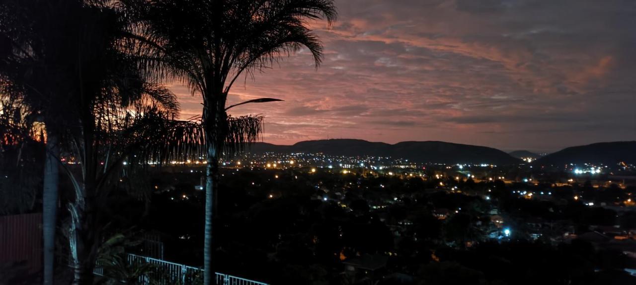 Palm View Guest House Pretoria-Noord Buitenkant foto