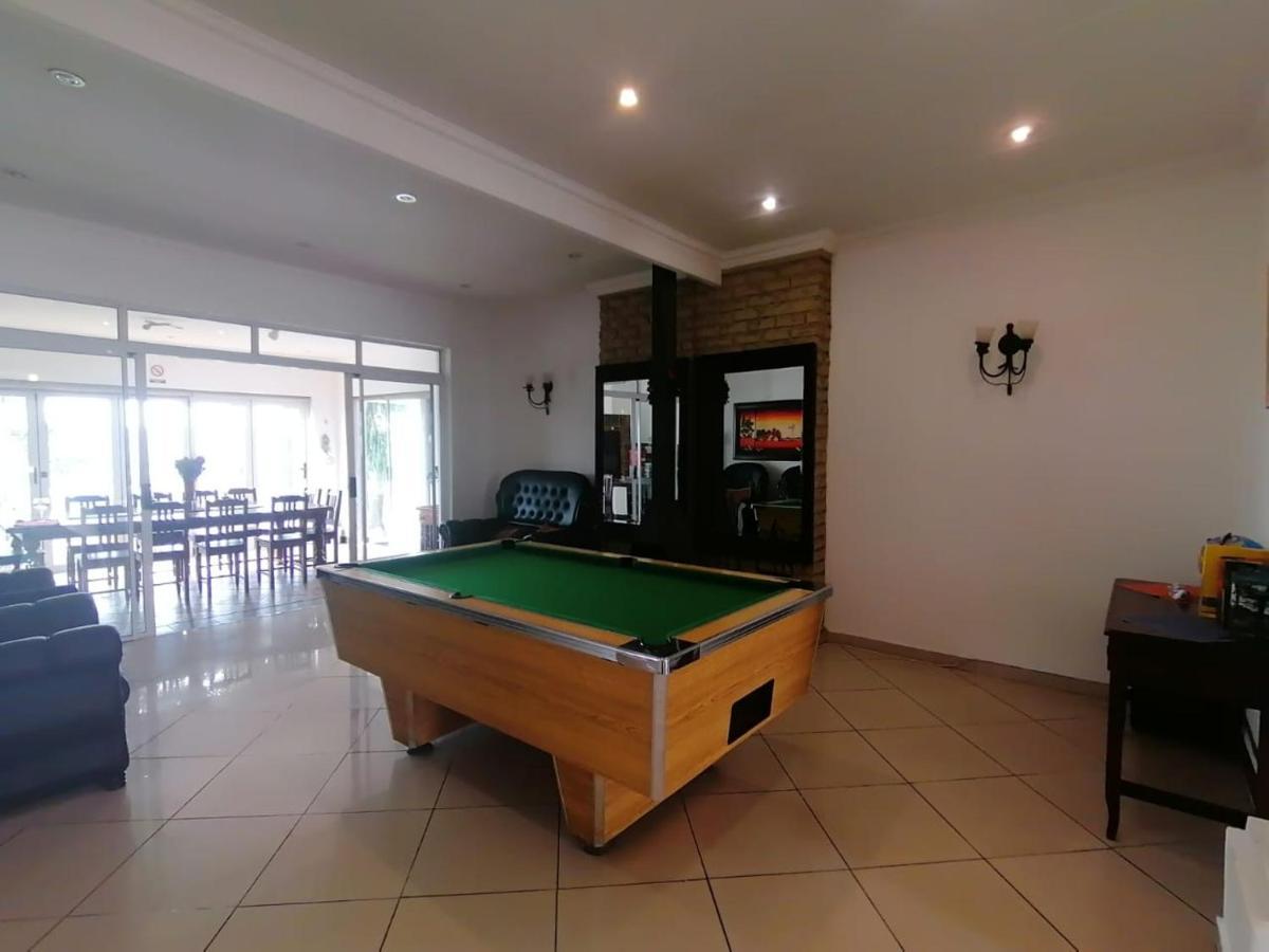 Palm View Guest House Pretoria-Noord Buitenkant foto