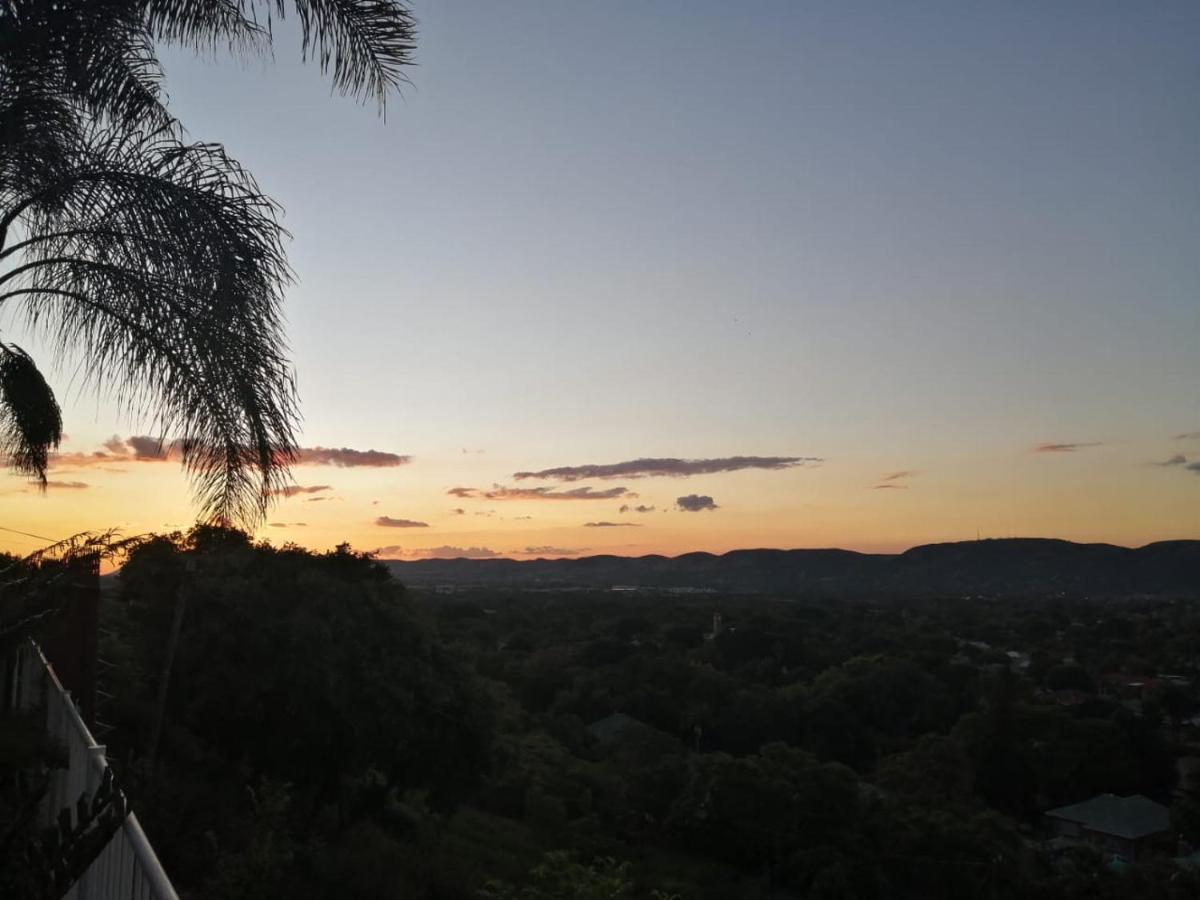 Palm View Guest House Pretoria-Noord Buitenkant foto