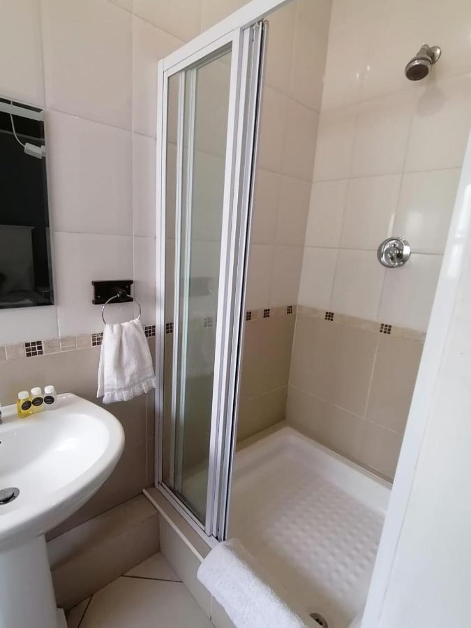 Palm View Guest House Pretoria-Noord Buitenkant foto