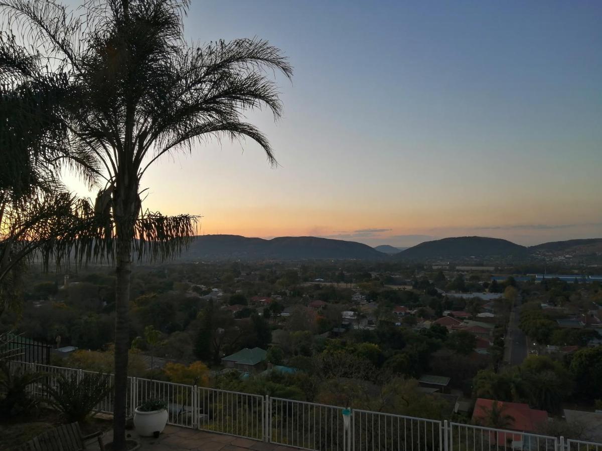 Palm View Guest House Pretoria-Noord Buitenkant foto