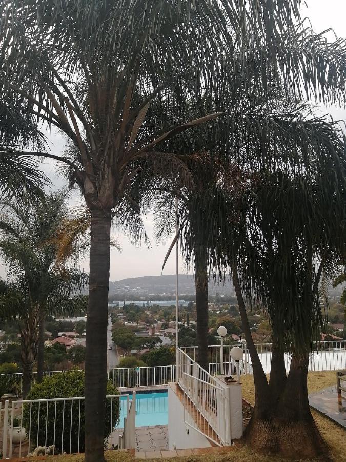 Palm View Guest House Pretoria-Noord Buitenkant foto